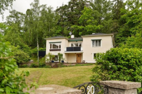 Room in a spacious villa in Stocksund